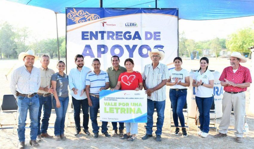 Entrega Moisés Borjón Olvera apoyos de vivienda en el Ejido Ruiz Cortínez de Llera